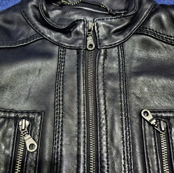 DKNY Size MLeather jacket - Picture 2 of 7